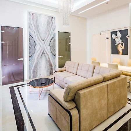 Leogrand Deluxe Apartments On Doroshenka 17 Λβιβ Εξωτερικό φωτογραφία