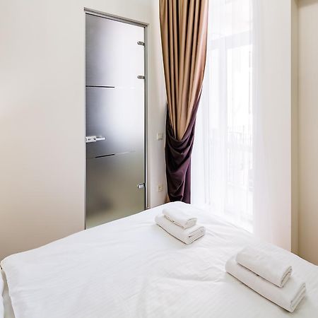 Leogrand Deluxe Apartments On Doroshenka 17 Λβιβ Εξωτερικό φωτογραφία