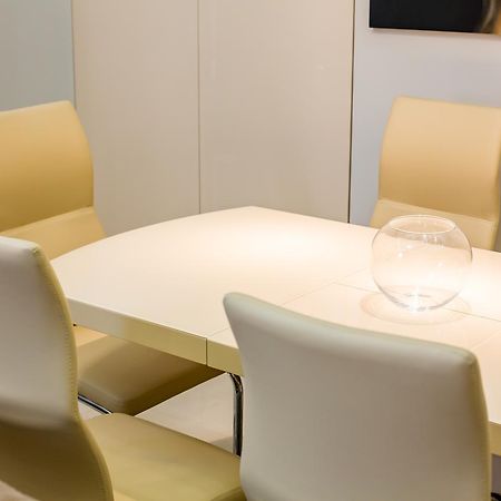 Leogrand Deluxe Apartments On Doroshenka 17 Λβιβ Εξωτερικό φωτογραφία