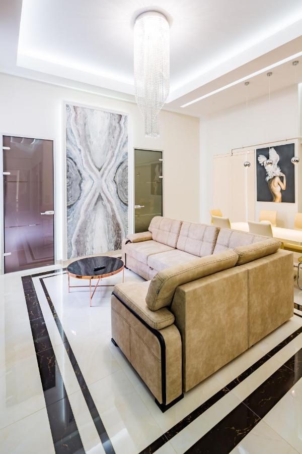Leogrand Deluxe Apartments On Doroshenka 17 Λβιβ Εξωτερικό φωτογραφία