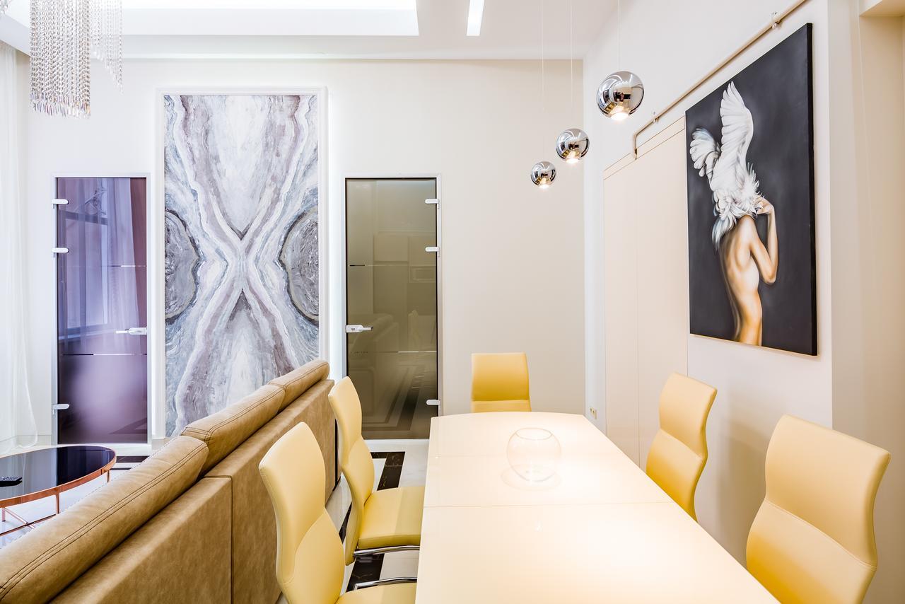 Leogrand Deluxe Apartments On Doroshenka 17 Λβιβ Εξωτερικό φωτογραφία