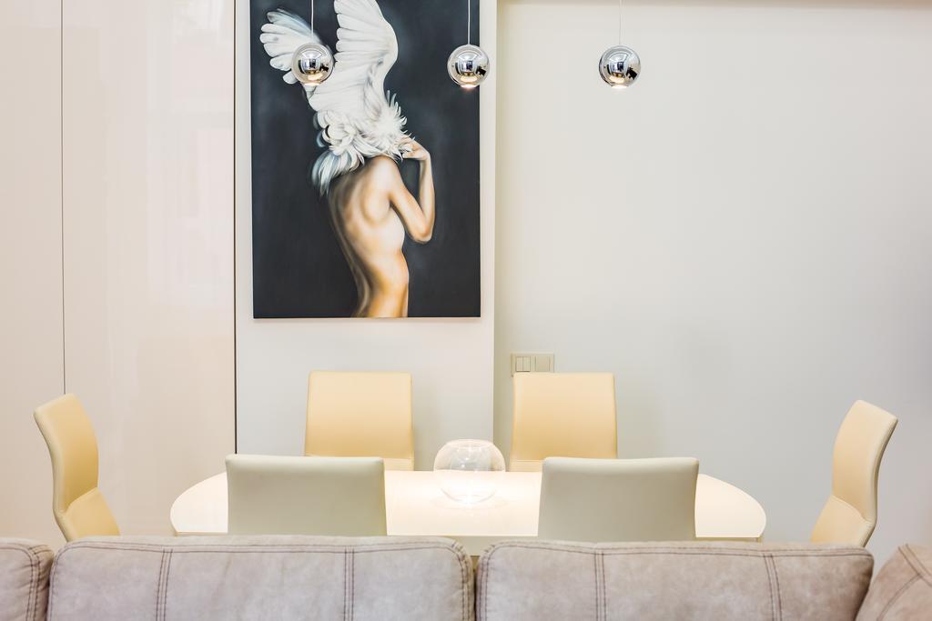 Leogrand Deluxe Apartments On Doroshenka 17 Λβιβ Εξωτερικό φωτογραφία
