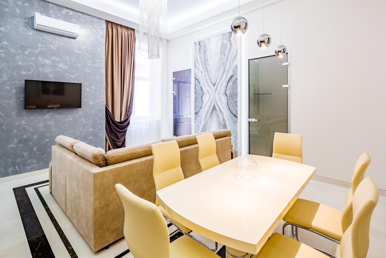 Leogrand Deluxe Apartments On Doroshenka 17 Λβιβ Εξωτερικό φωτογραφία